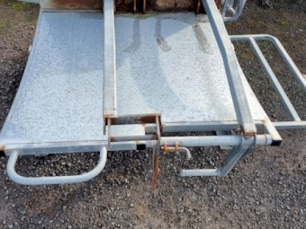 Norton calf cradle