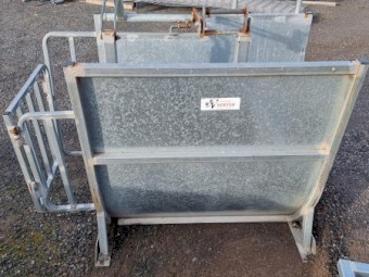Norton calf cradle