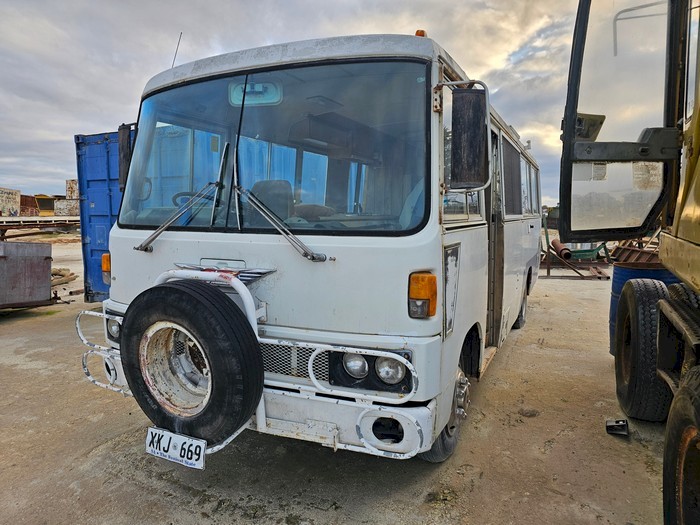 Hino Motorhome - Suit restoration/Spare Room/Granny Flat