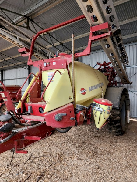 2016 Hardi Navigator 5000 sprayer