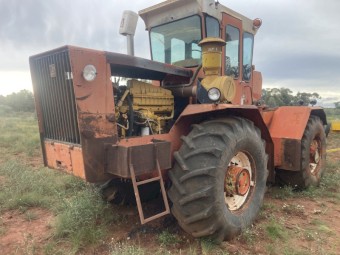 Allis Chalmers 440 tractor