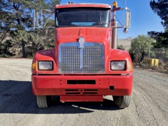 1996 Kenworth T300
