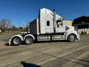 2013 Freightliner Coronado