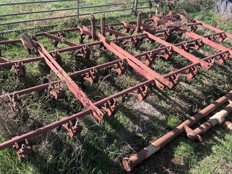 Inter 511 combine tynes undercarriage parts