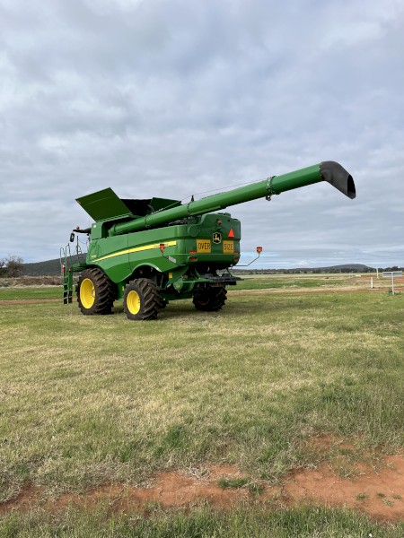 2020 John Deere S780, 740FD front, 615P, Redekop SCU