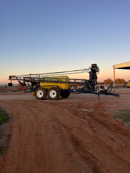 2022 Hayes 37m 6000L Weedit, blanket line