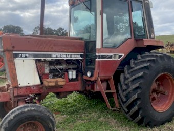International 786 Tractor With Linkage 