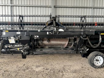 Macdon D65 Draper Front & Ellbourne Engineering Comb Trailer