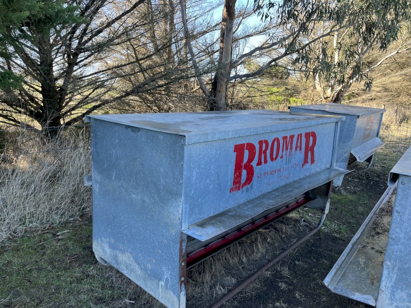 Bromar Sheep Feeder