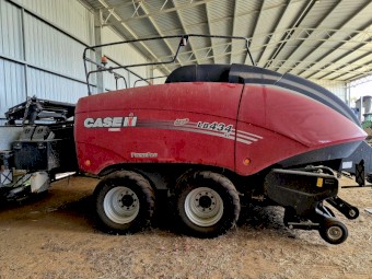Case LB434XL baler