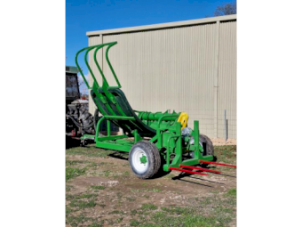 HUSTLER  Chainless 4000 Series iii  Bale Feeder