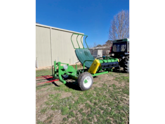 HUSTLER  Chainless 4000 Series iii  Bale Feeder