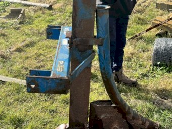 Berends HD ripper and pipe layer 