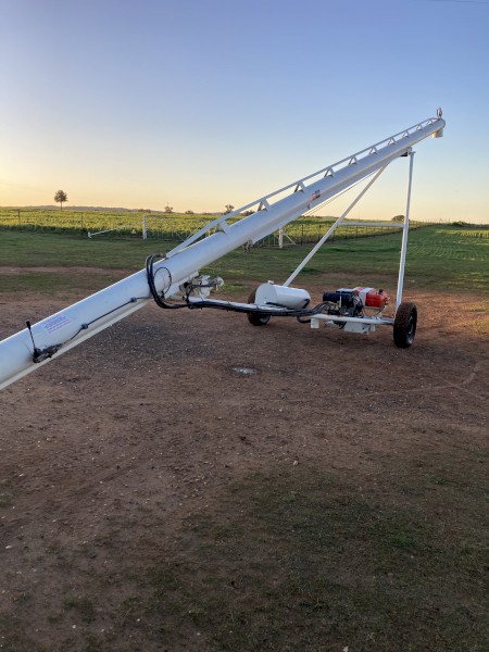 National Engineering - All Hydraulic Drive Auger