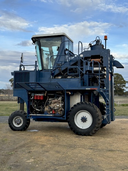 Korvan 2003 Grape Harvester for sale