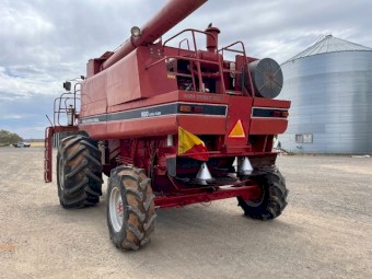 Case IH 1680 Header with 30' Front