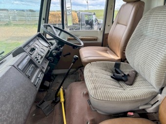 1986 Hino FF197 with crate