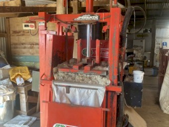 Sunbeam Hydraulic Woolpress