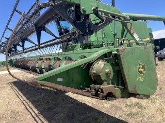 930R John Deere front 