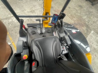 MXG Excavator SE27U（2700KG） Yanmar 3TNV80F Diesel Engine, zero-tail swing and boom swing functions,mini excavator
