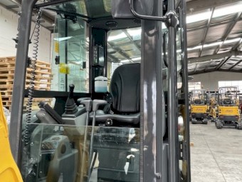 MXG Excavator SE28U（2800KG）Yanmar 3TNV80F Diesel Engine, zero-tail swing and boom swing functions mini excavator