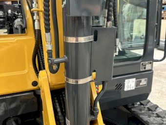 MXG SE36SR Excavator (3.8T).two patter control,air con,mini excavator