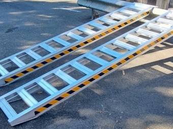 3000KG Aluminium Loading Ramps Heavy Duty 3.2M Set of 2