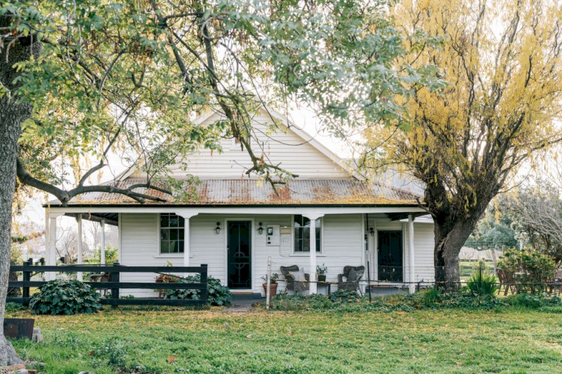 WANTED: Small farm house to rent - Echunga/Hahndorf (Anywhere within 1 hr of Adelaide area)