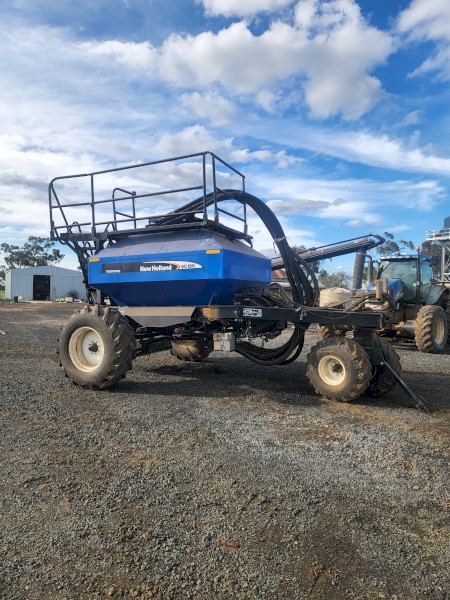 2004 New Holland SC180 Air Cart