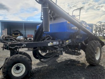 2004 New Holland SC180 Air Cart