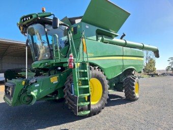 2016 John Deere S670 Header