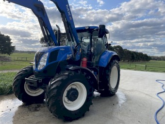 2016 New Holland T7.170 Auto Command Tractor with Loader