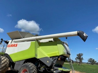2007 Claas Lexion 600 Header with Pickup Front