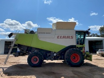 2007 Claas Lexion 600 Header with Pickup Front