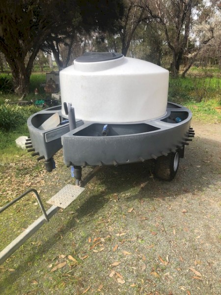 Milkbar 50 Teat Calf Feeder