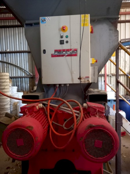 Reinbold Universal Grinder / RMZ 500 Shredder