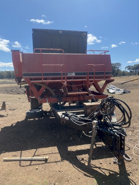 Case 8500 Air Seeder Cart