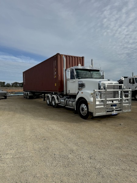 2017 Freightliner Coronado Prime Mover