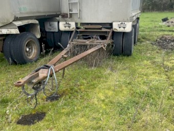 1994 Merc Benz 2435 tipper & Hercule trailer 