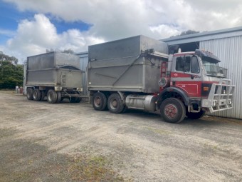 1994 Merc Benz 2435 tipper & Hercule trailer 