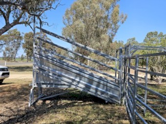 Clipex all-rounder portable cattle yards 