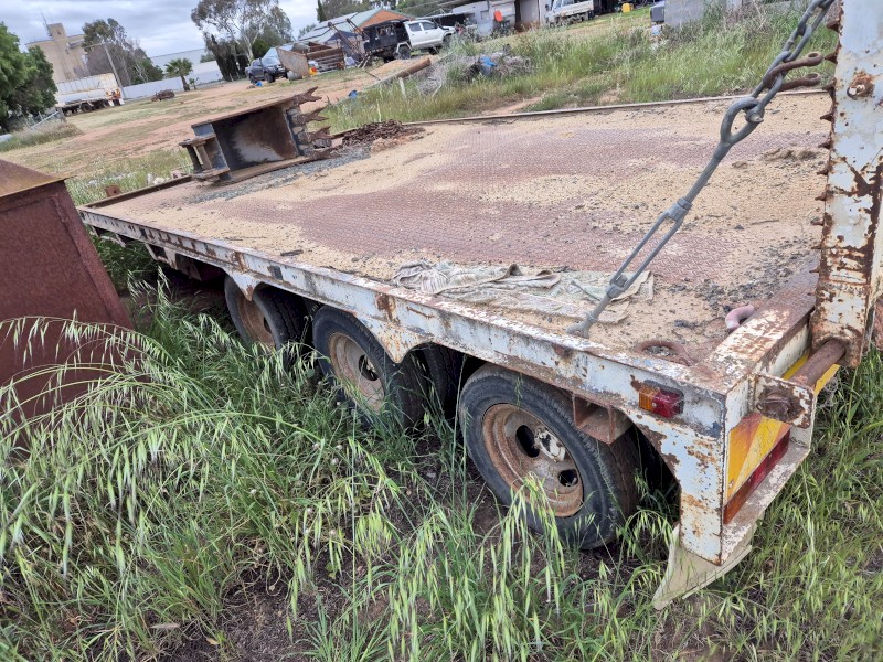 Plant trailer 