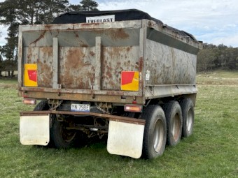 Pig trailer