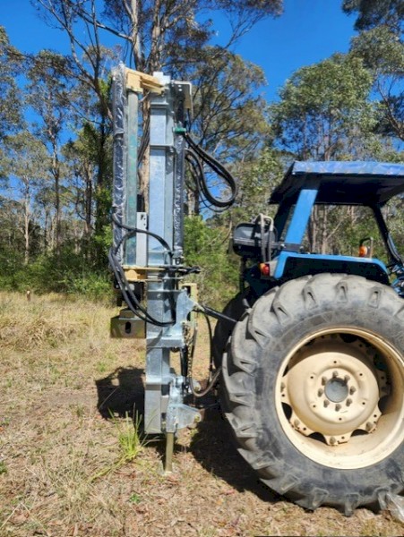 SERIES 89 100 HIGH LIFT HYDRAULIC PERCUSSION POST DRIVER