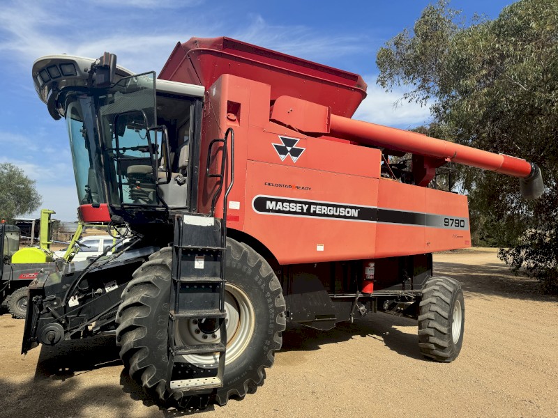 Massey Ferguson 9690 Header