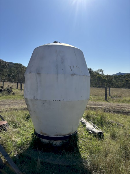 Concrete agitator 