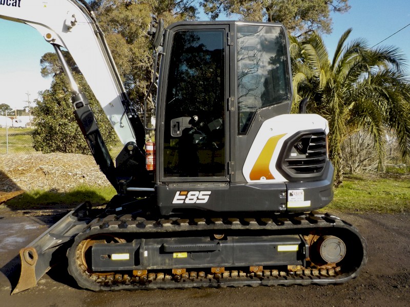 10/2020 BOBCAT E85 ZERO SWING 9 TONNE RUBBER TRACKED EXCAVATOR