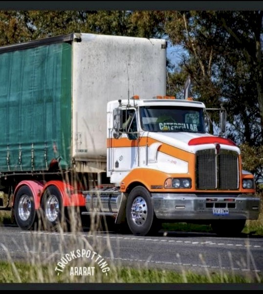 Kenworth 401 Day Cab