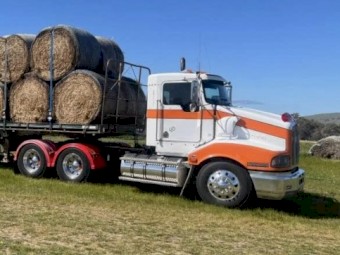 Kenworth 401 Day Cab
