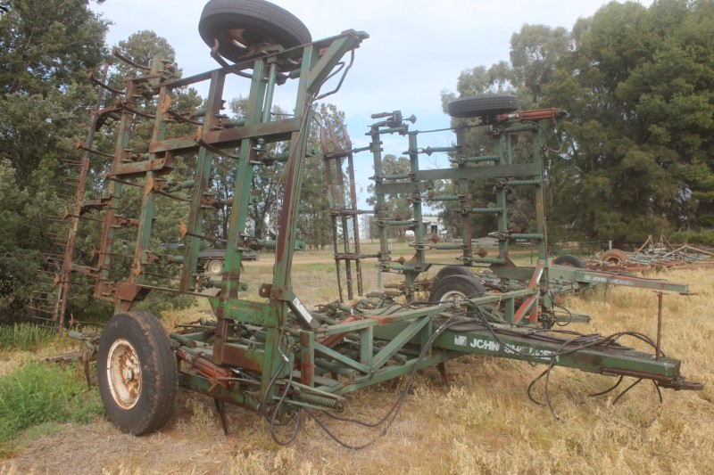 John Shearer 170 Winged Scarifier 